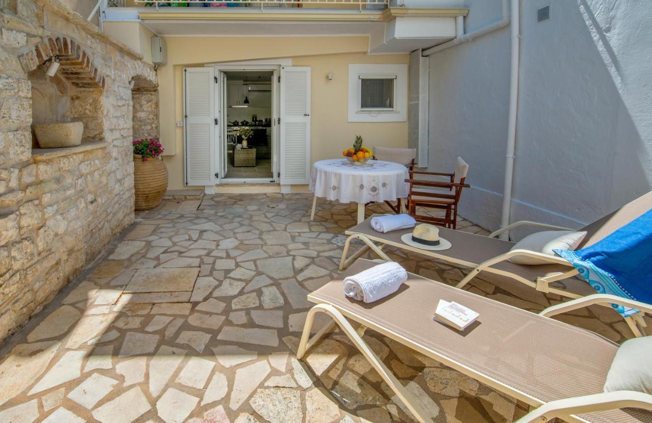 Pavlos Gaios Buitenkant foto